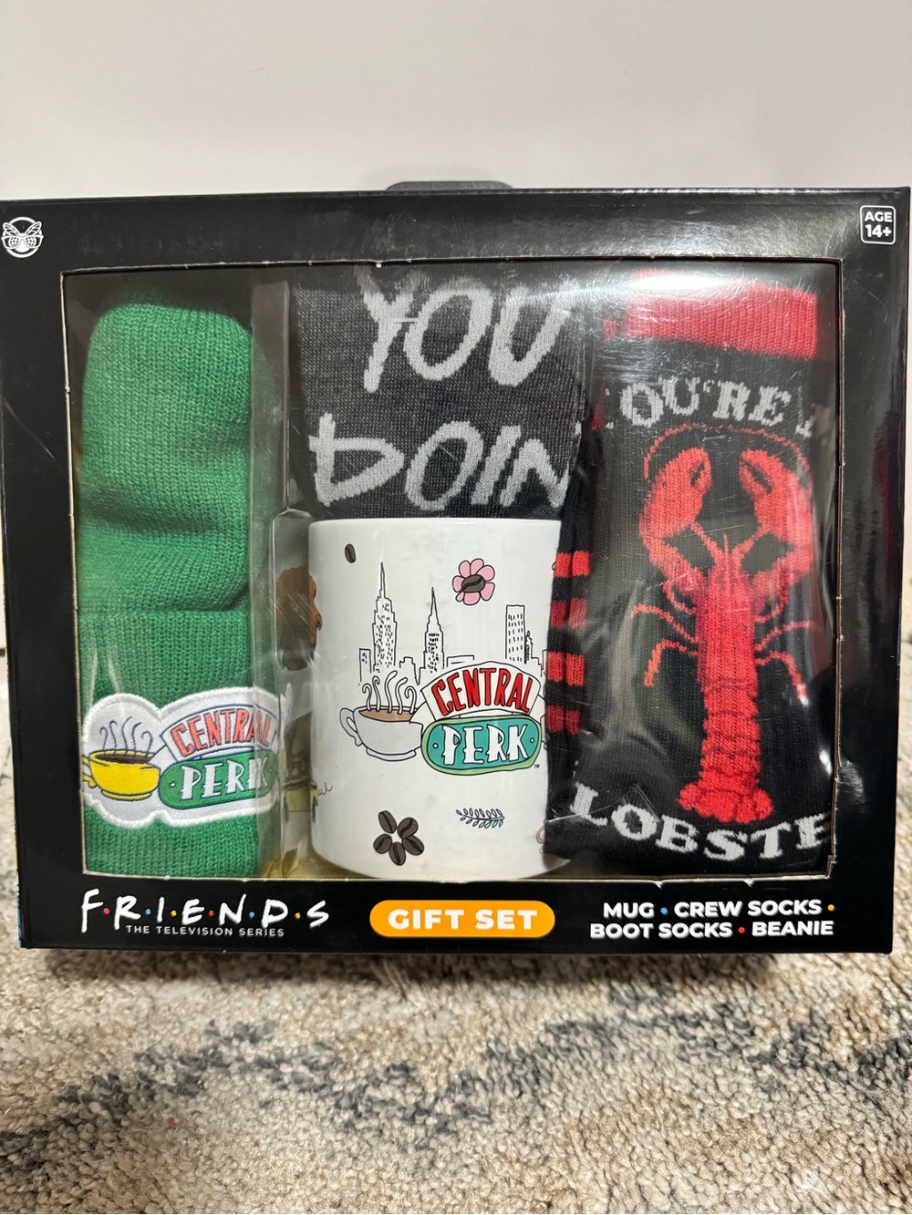 FRIENDS GIFT SET Mug, Crew Socks, Boot Socks & Beanie